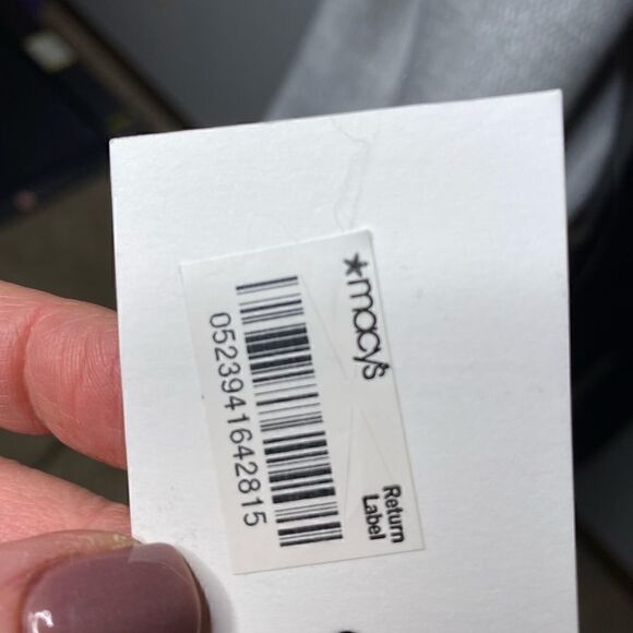 Calvin Klein Scarf wrap grey ivory beige striped 76 x 24 + fringe soft NWT - Picture 8 of 14